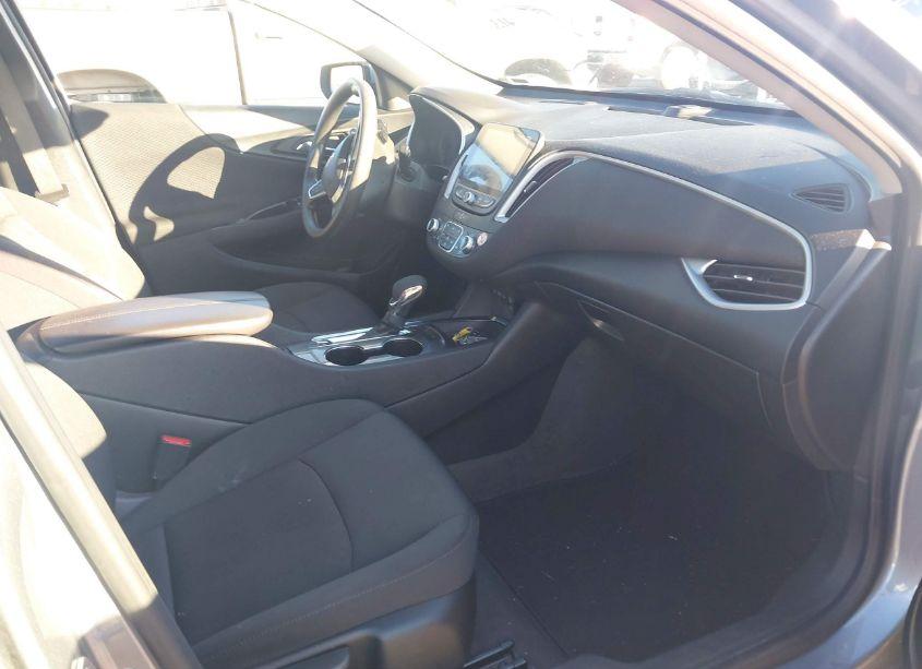 Photo 5 of 2024 Chevrolet Malibu FWD 1LT (VIN 1G1ZD5ST7RF124978)