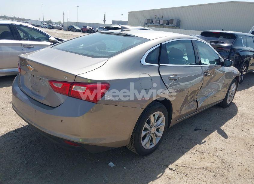 Photo 4 of 2024 Chevrolet Malibu FWD 1LT (VIN 1G1ZD5ST7RF136838)