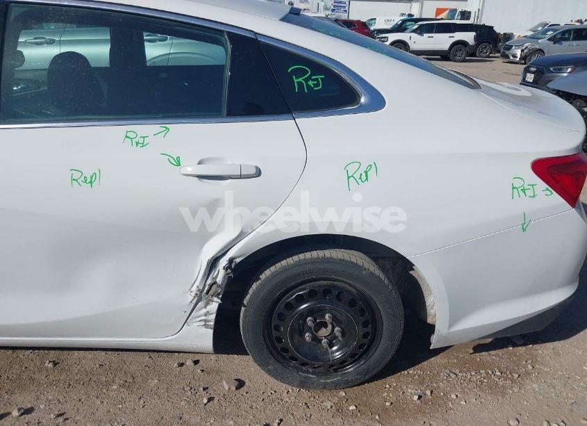 Photo 6 of 2024 Chevrolet Malibu FWD 1LT (VIN 1G1ZD5ST7RF142574)