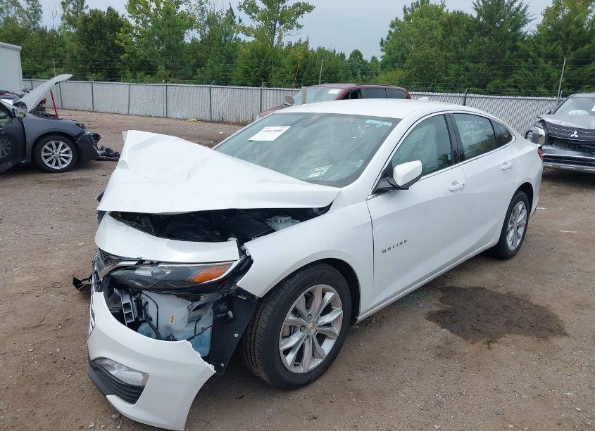 Photo 2 of 2024 Chevrolet Malibu FWD 1LT (VIN 1G1ZD5ST7RF146608)