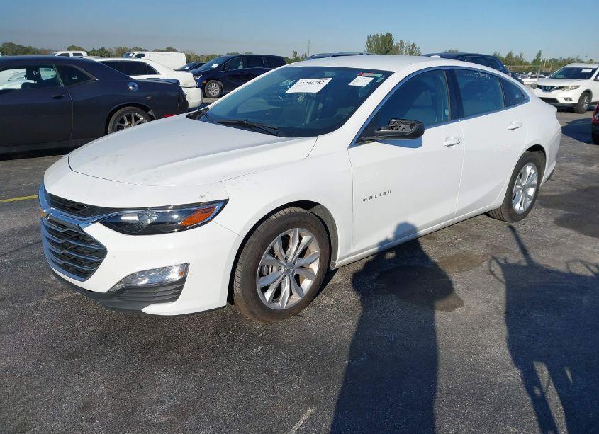 Photo 2 of 2024 Chevrolet Malibu FWD 1LT (VIN 1G1ZD5ST7RF151811)