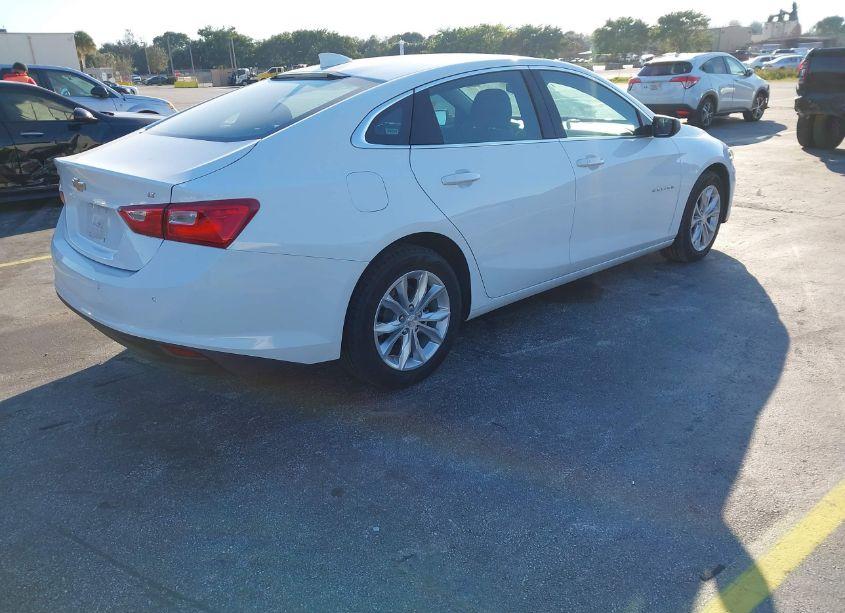 Photo 4 of 2024 Chevrolet Malibu FWD 1LT (VIN 1G1ZD5ST7RF151811)