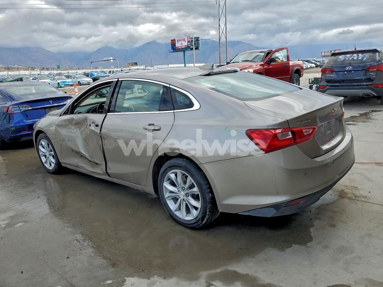 Photo 2 of 2024 CHEVROLET MALIBU LT (VIN 1G1ZD5ST7RF167247)