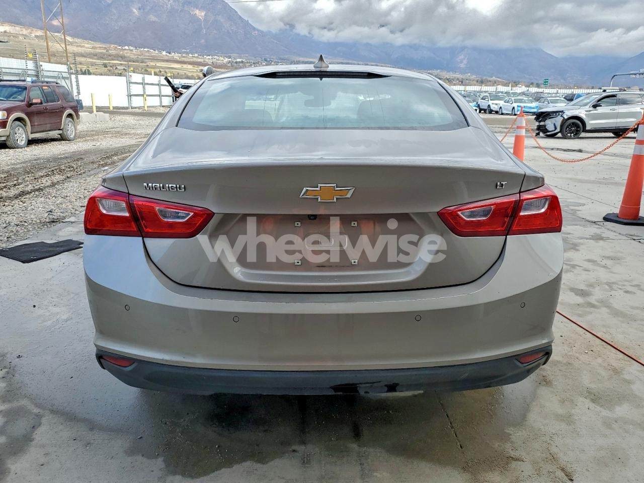 Photo 6 of 2024 CHEVROLET MALIBU LT (VIN 1G1ZD5ST7RF167247)