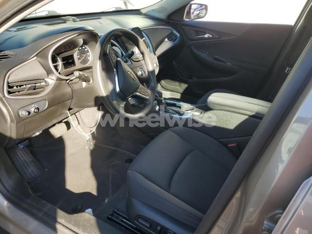 Photo 10 of 2024 CHEVROLET MALIBU LT (VIN 1G1ZD5ST7RF232582)