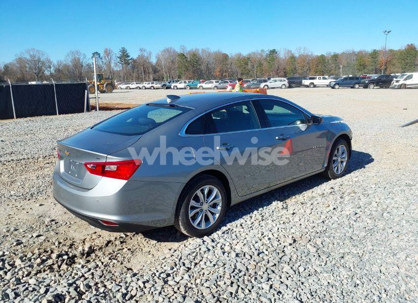 Photo 4 of 2024 Chevrolet Malibu FWD 1LT (VIN 1G1ZD5ST7RF240164)