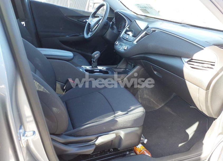 Photo 5 of 2024 Chevrolet Malibu FWD 1LT (VIN 1G1ZD5ST7RF240164)