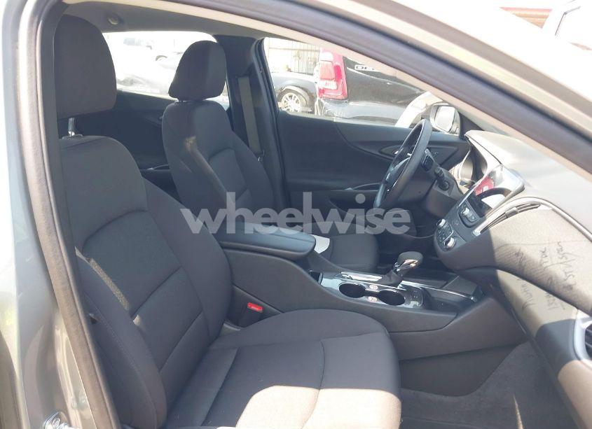 Photo 5 of 2025 Chevrolet Malibu FWD 1LT (VIN 1G1ZD5ST7SF122153)