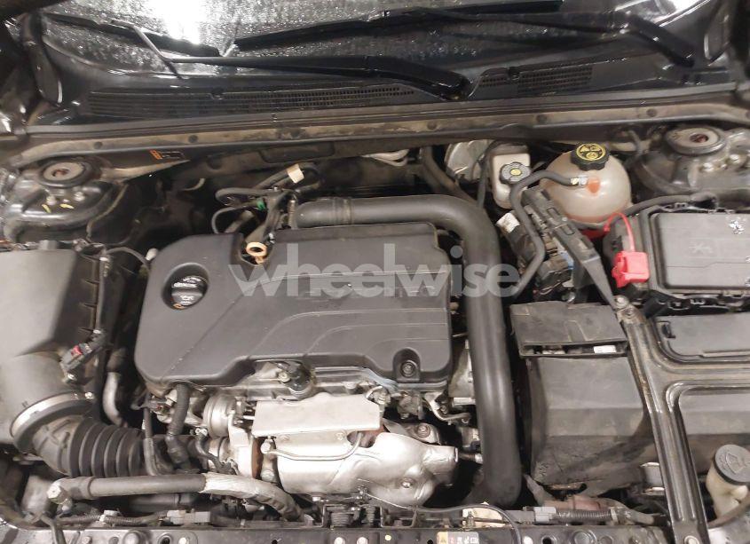 Photo 10 of 2018 Chevrolet Malibu LT (VIN 1G1ZD5ST8JF114013)