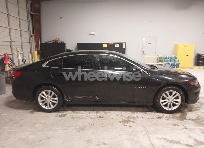 Photo 13 of 2018 Chevrolet Malibu LT (VIN 1G1ZD5ST8JF114013)