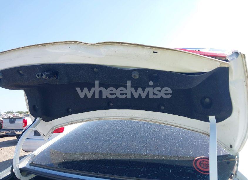 Photo 12 of 2018 Chevrolet Malibu LT (VIN 1G1ZD5ST8JF125223)