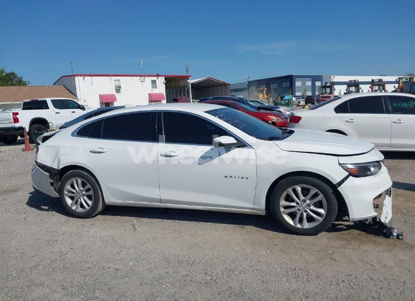 Photo 14 of 2018 Chevrolet Malibu LT (VIN 1G1ZD5ST8JF125223)