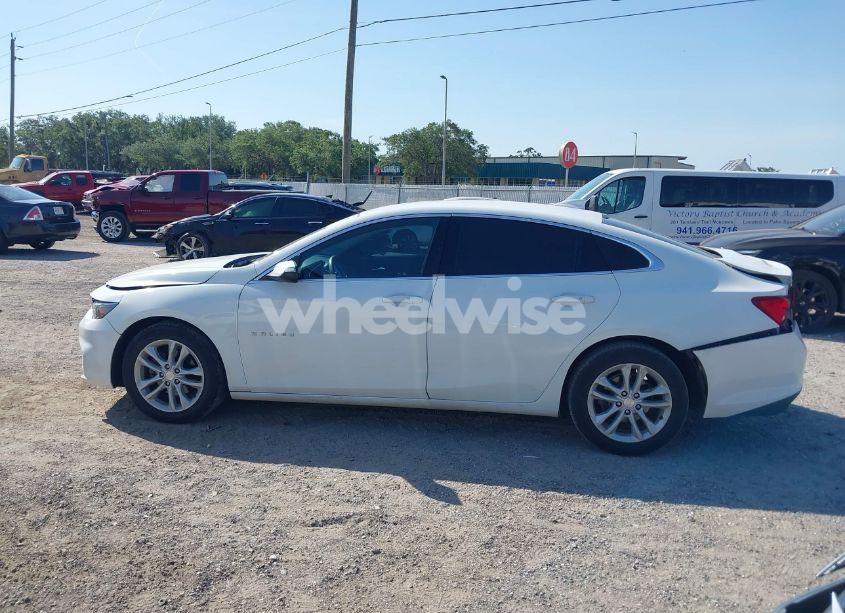 Photo 15 of 2018 Chevrolet Malibu LT (VIN 1G1ZD5ST8JF125223)