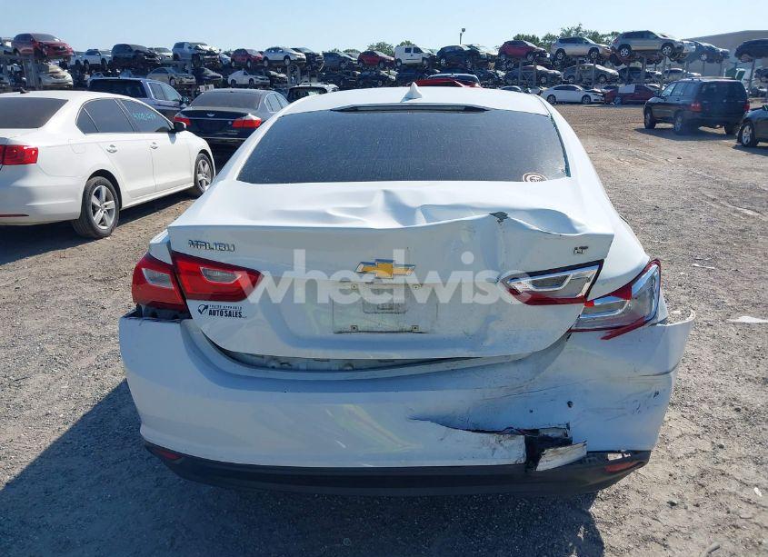 Photo 17 of 2018 Chevrolet Malibu LT (VIN 1G1ZD5ST8JF125223)