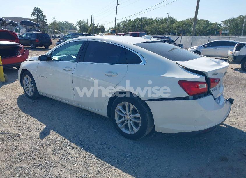 Photo 3 of 2018 Chevrolet Malibu LT (VIN 1G1ZD5ST8JF125223)