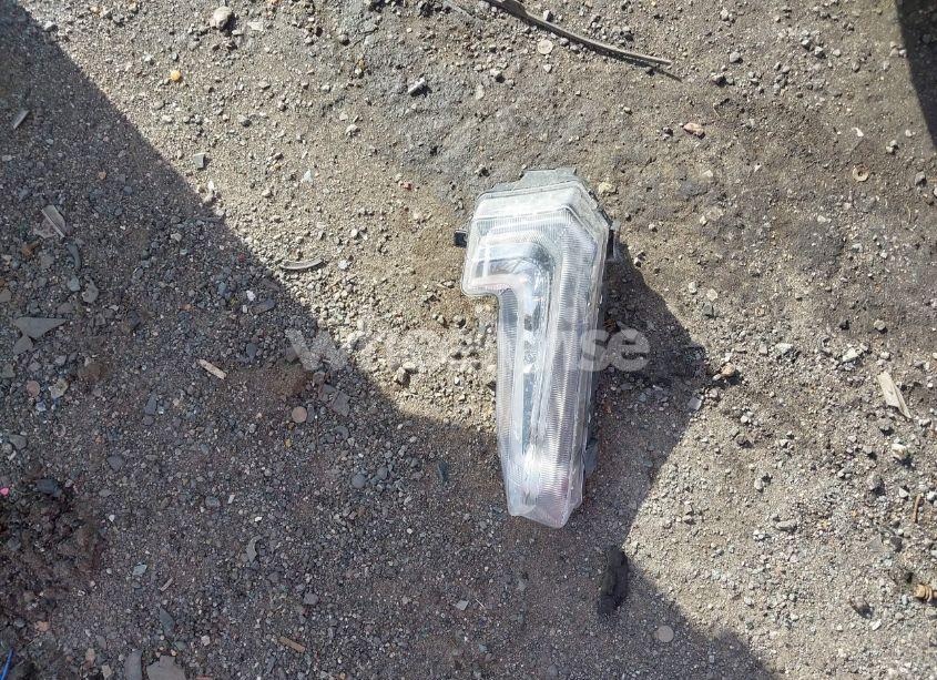 Photo 12 of 2018 Chevrolet Malibu LT (VIN 1G1ZD5ST8JF127070)