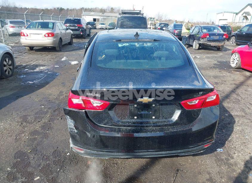 Photo 17 of 2018 Chevrolet Malibu LT (VIN 1G1ZD5ST8JF127070)