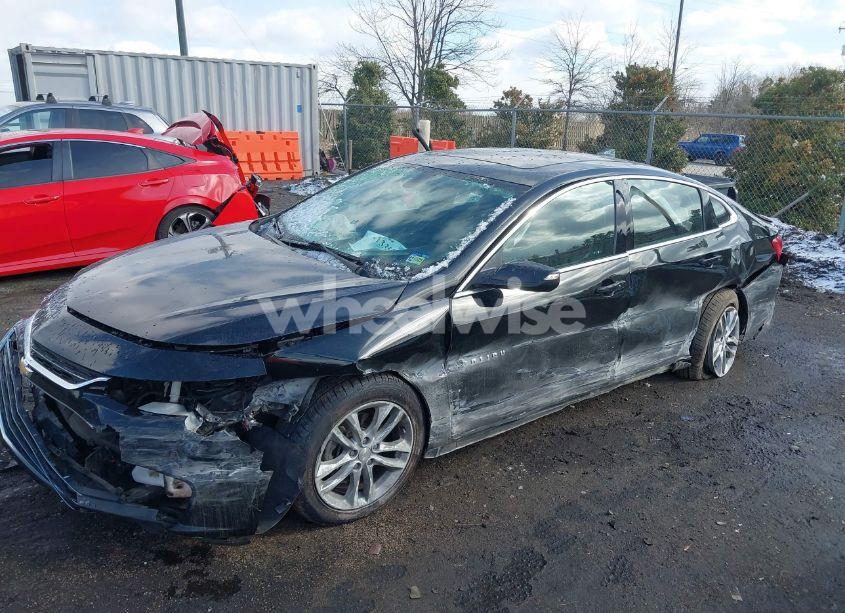 Photo 6 of 2018 Chevrolet Malibu LT (VIN 1G1ZD5ST8JF127070)
