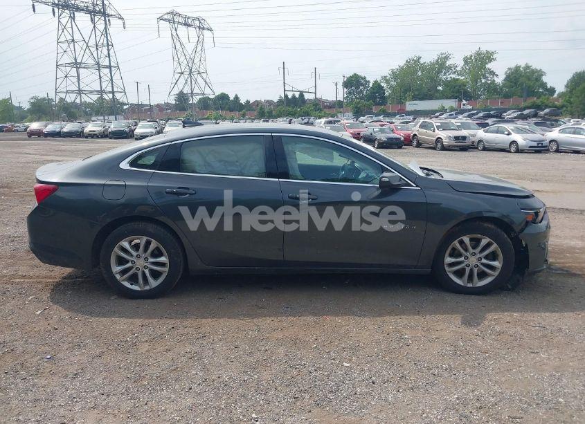 Photo 14 of 2018 Chevrolet Malibu LT (VIN 1G1ZD5ST8JF130521)
