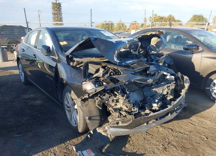 2018 Chevrolet Malibu LT (VIN 1G1ZD5ST8JF131653) main photo