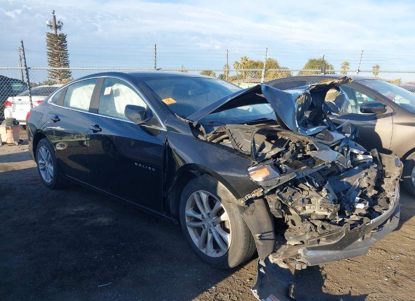 Photo 13 of 2018 Chevrolet Malibu LT (VIN 1G1ZD5ST8JF131653)