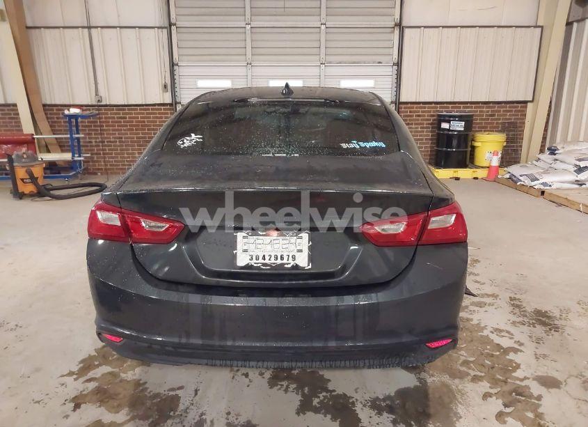 Photo 16 of 2018 Chevrolet Malibu LT (VIN 1G1ZD5ST8JF137985)