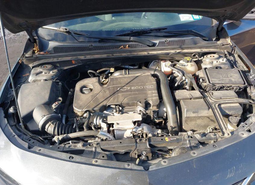 Photo 10 of 2018 Chevrolet Malibu LT (VIN 1G1ZD5ST8JF149571)