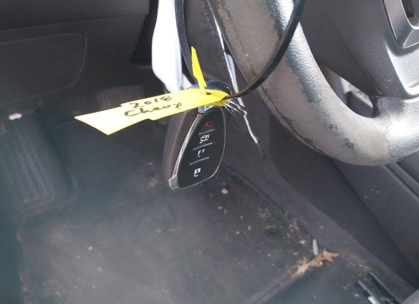 Photo 11 of 2018 Chevrolet Malibu LT (VIN 1G1ZD5ST8JF149571)