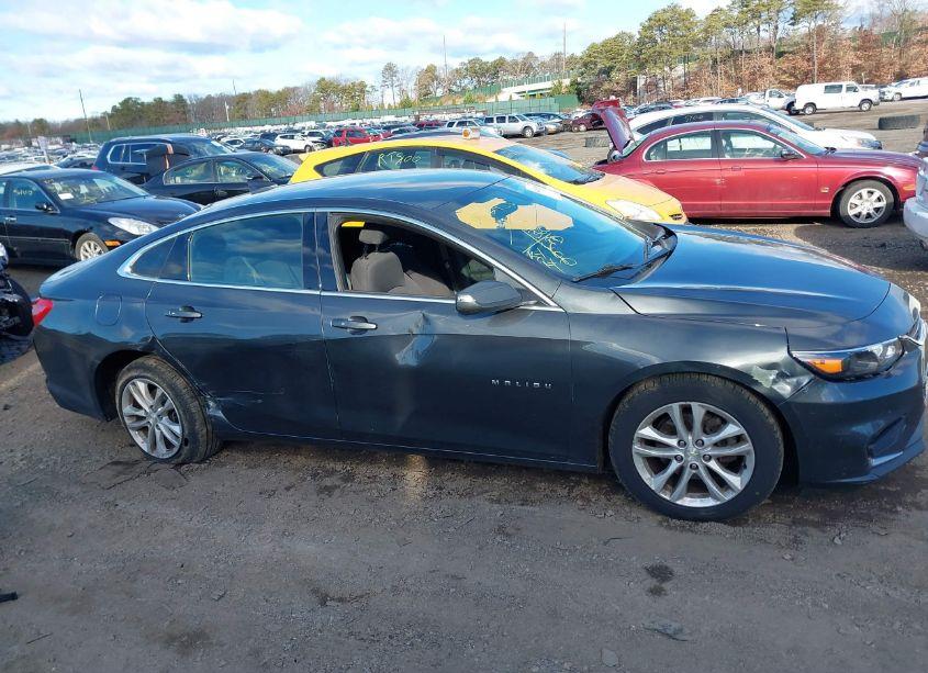 Photo 13 of 2018 Chevrolet Malibu LT (VIN 1G1ZD5ST8JF149571)