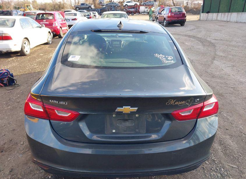 Photo 16 of 2018 Chevrolet Malibu LT (VIN 1G1ZD5ST8JF149571)