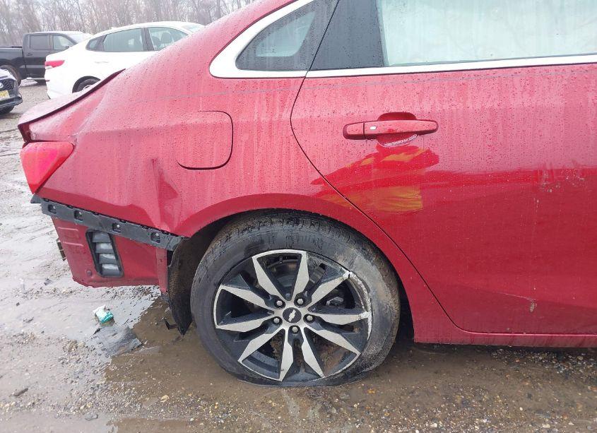 Photo 18 of 2018 Chevrolet Malibu LT (VIN 1G1ZD5ST8JF166502)