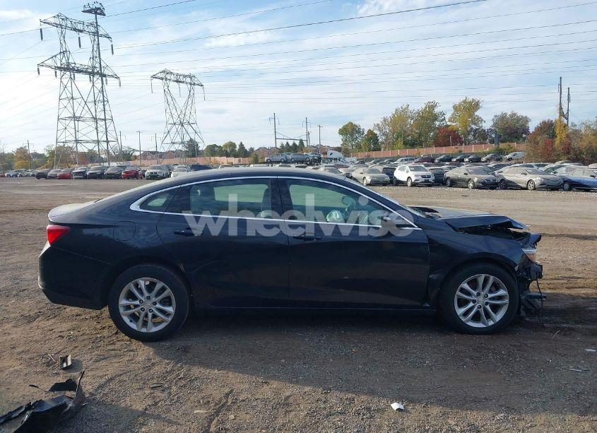 Photo 14 of 2018 Chevrolet Malibu LT (VIN 1G1ZD5ST8JF172235)