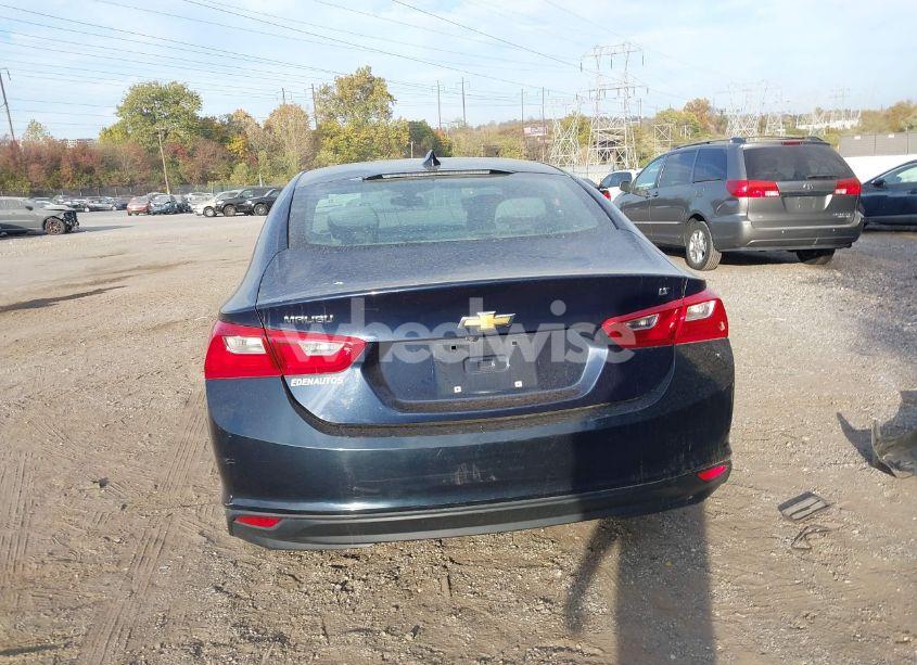 Photo 17 of 2018 Chevrolet Malibu LT (VIN 1G1ZD5ST8JF172235)