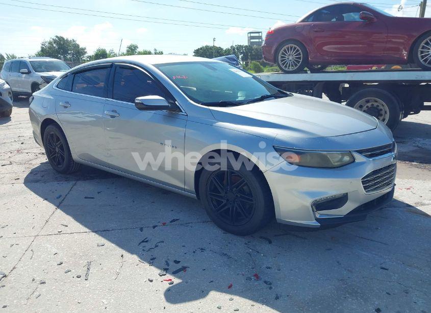 2018 Chevrolet Malibu LT (VIN 1G1ZD5ST8JF173823) main photo