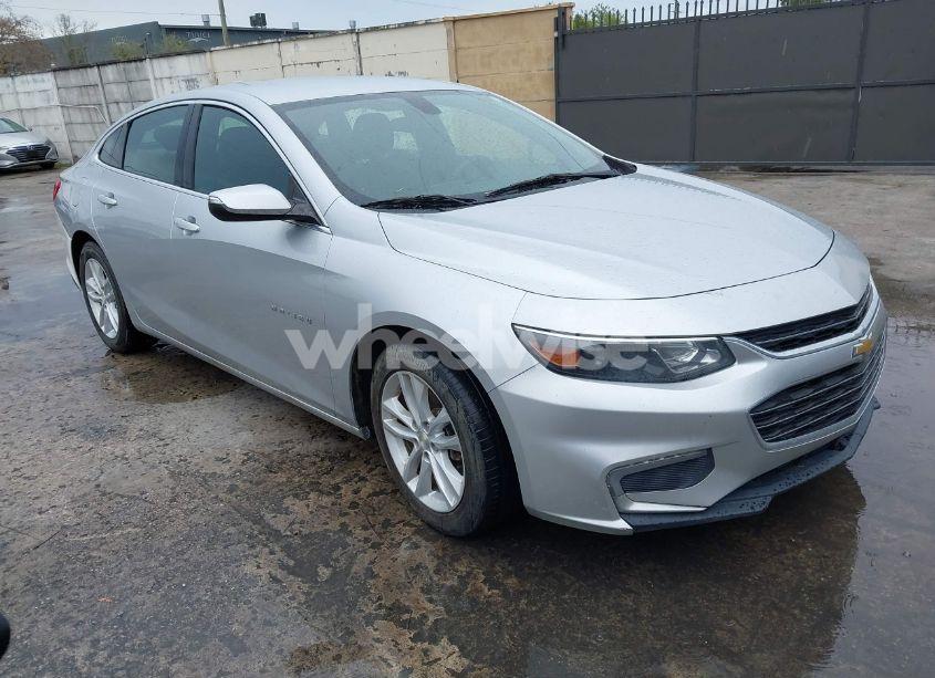 2018 Chevrolet Malibu LT (VIN 1G1ZD5ST8JF189388) main photo