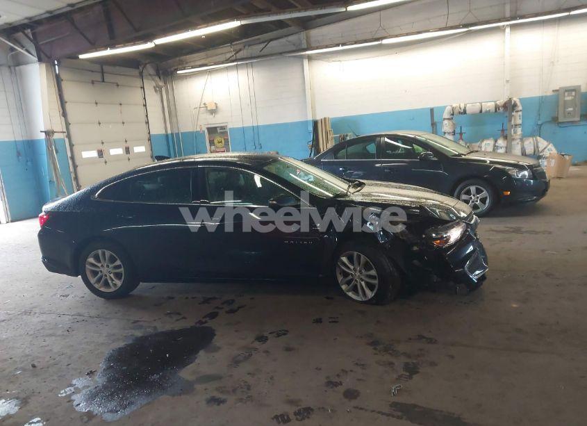 Photo 13 of 2018 Chevrolet Malibu LT (VIN 1G1ZD5ST8JF189603)