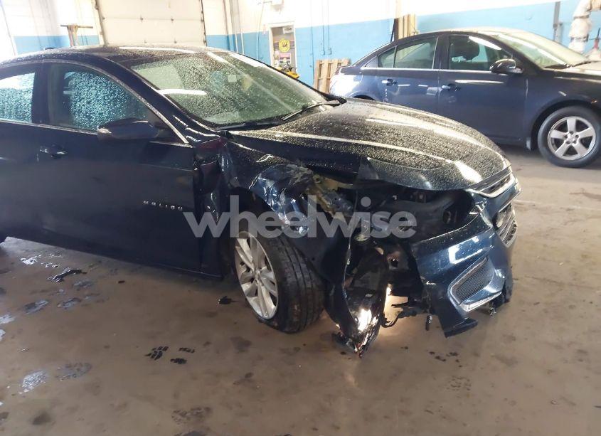 Photo 6 of 2018 Chevrolet Malibu LT (VIN 1G1ZD5ST8JF189603)