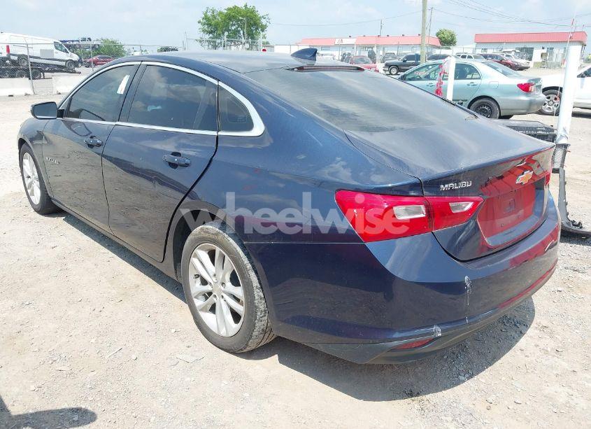Photo 3 of 2018 Chevrolet Malibu LT (VIN 1G1ZD5ST8JF190136)
