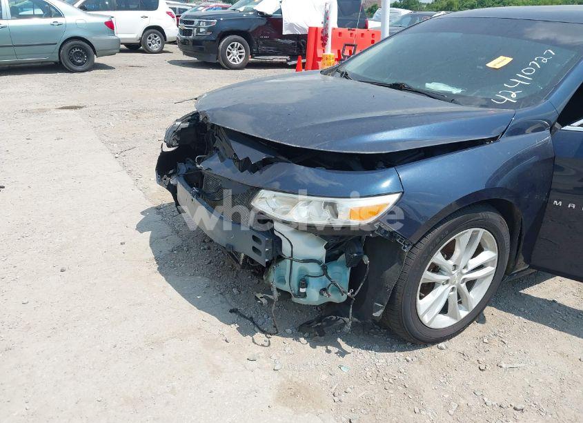 Photo 6 of 2018 Chevrolet Malibu LT (VIN 1G1ZD5ST8JF190136)