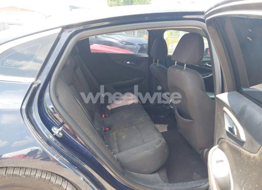 Photo 8 of 2018 Chevrolet Malibu LT (VIN 1G1ZD5ST8JF190136)