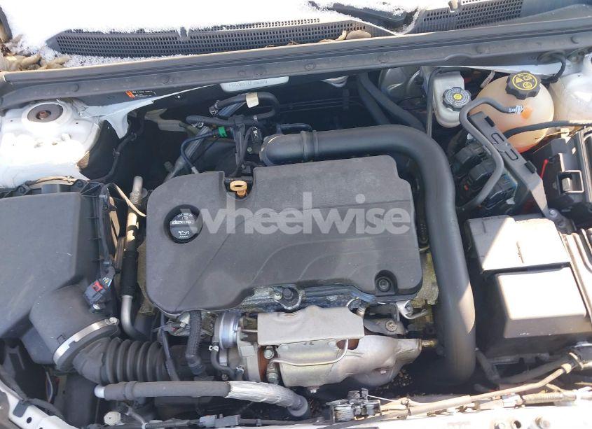 Photo 10 of 2018 Chevrolet Malibu LT (VIN 1G1ZD5ST8JF206769)