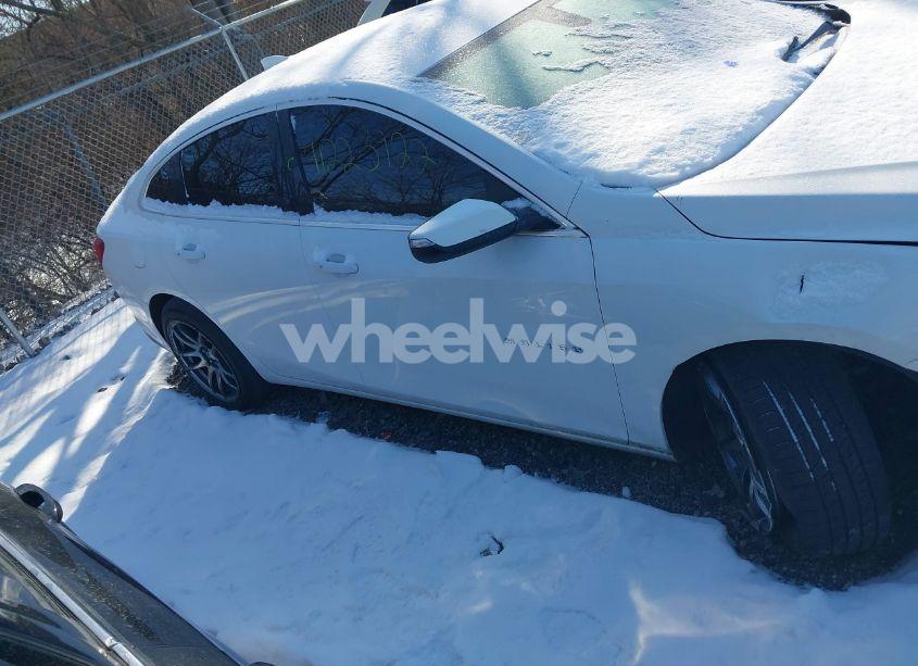 Photo 13 of 2018 Chevrolet Malibu LT (VIN 1G1ZD5ST8JF206769)