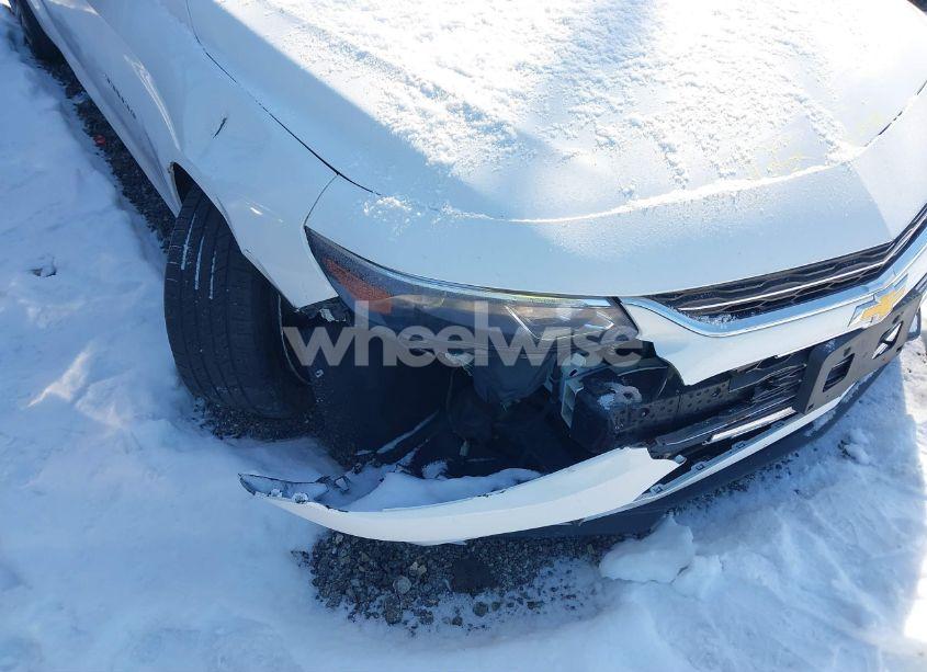 Photo 6 of 2018 Chevrolet Malibu LT (VIN 1G1ZD5ST8JF206769)