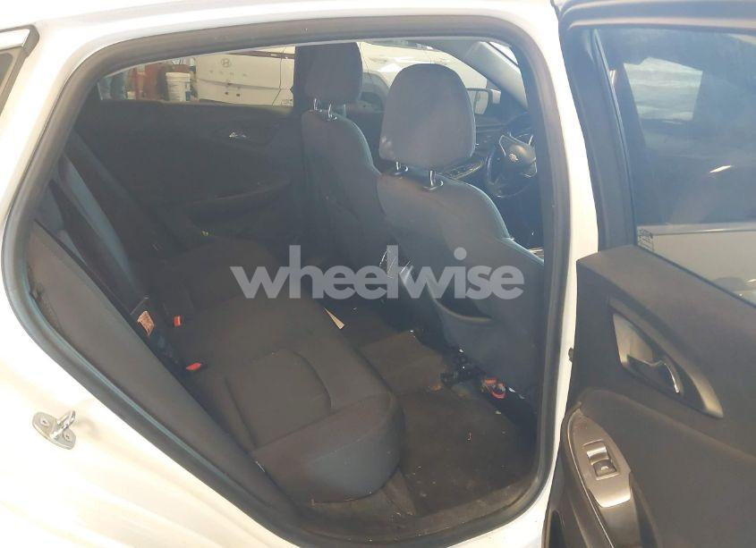 Photo 8 of 2018 Chevrolet Malibu LT (VIN 1G1ZD5ST8JF208568)