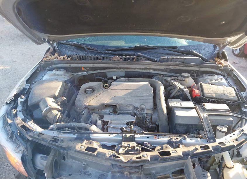 Photo 10 of 2018 Chevrolet Malibu LT (VIN 1G1ZD5ST8JF232689)