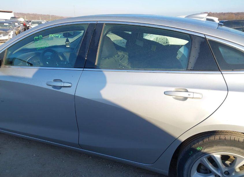 Photo 15 of 2018 Chevrolet Malibu LT (VIN 1G1ZD5ST8JF232689)