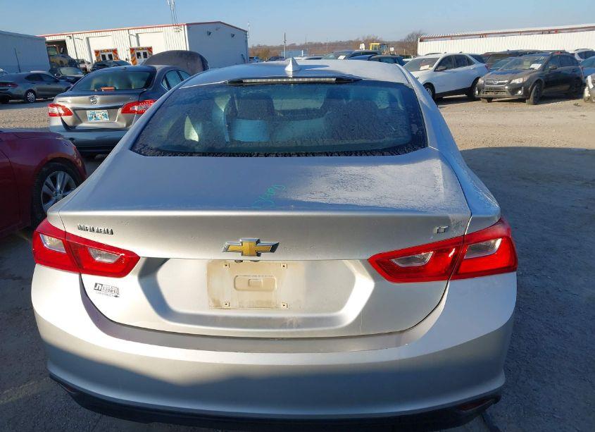 Photo 17 of 2018 Chevrolet Malibu LT (VIN 1G1ZD5ST8JF232689)