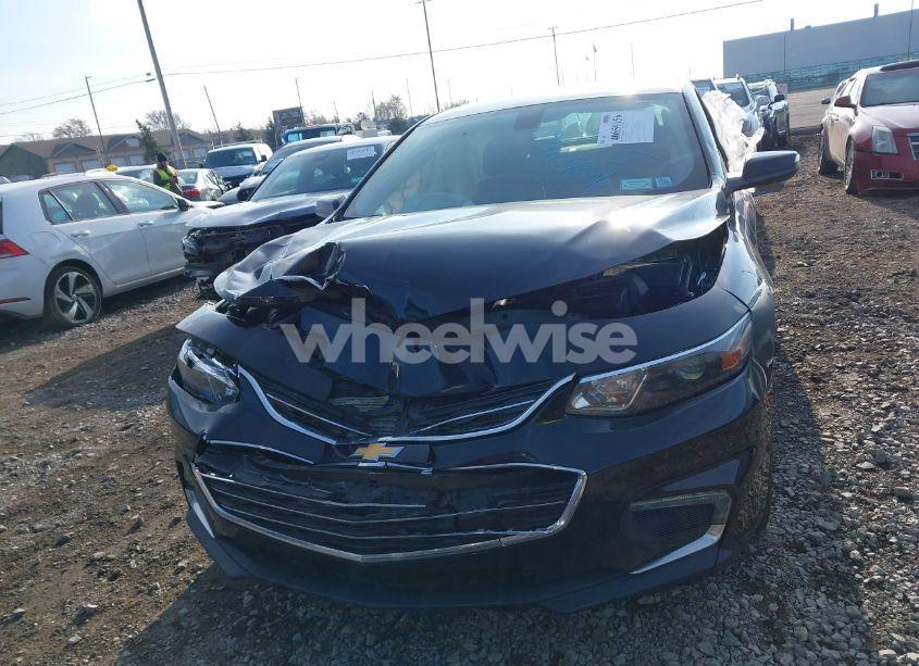 Photo 12 of 2018 Chevrolet Malibu LT (VIN 1G1ZD5ST8JF232806)