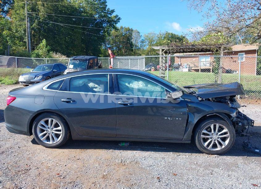 Photo 13 of 2018 Chevrolet Malibu LT (VIN 1G1ZD5ST8JF242266)