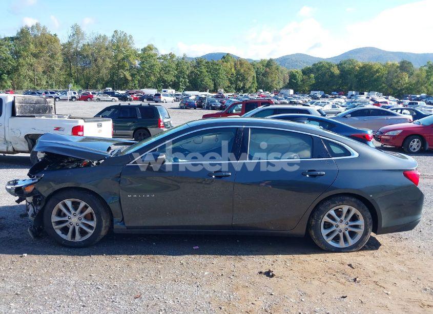 Photo 14 of 2018 Chevrolet Malibu LT (VIN 1G1ZD5ST8JF242266)